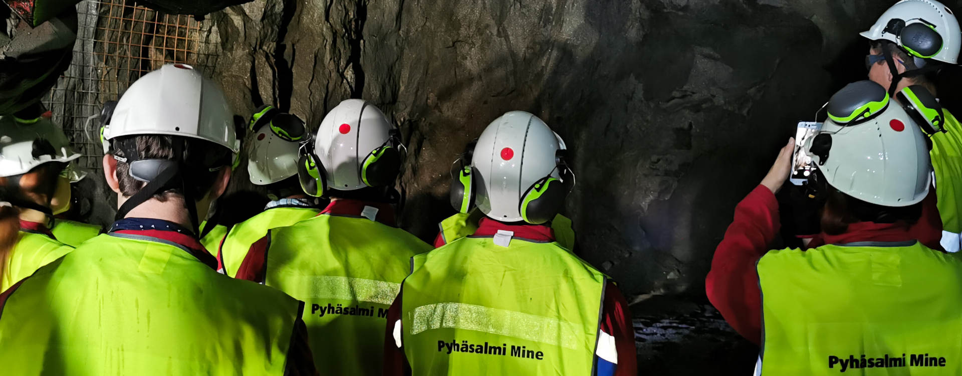 trainees observing mining in pyhajravi mine